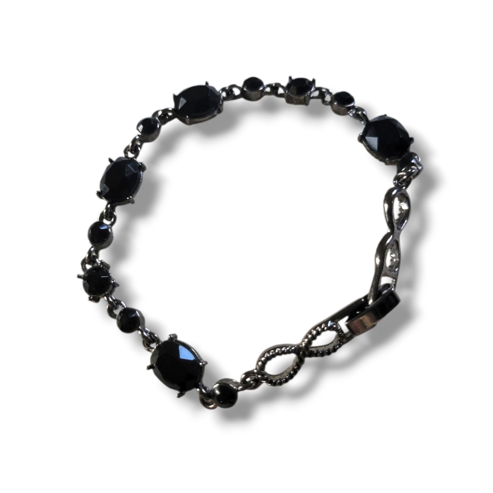 NWOT Elegant Silver Tone Black Rhinestone Infinity Link Bracelet